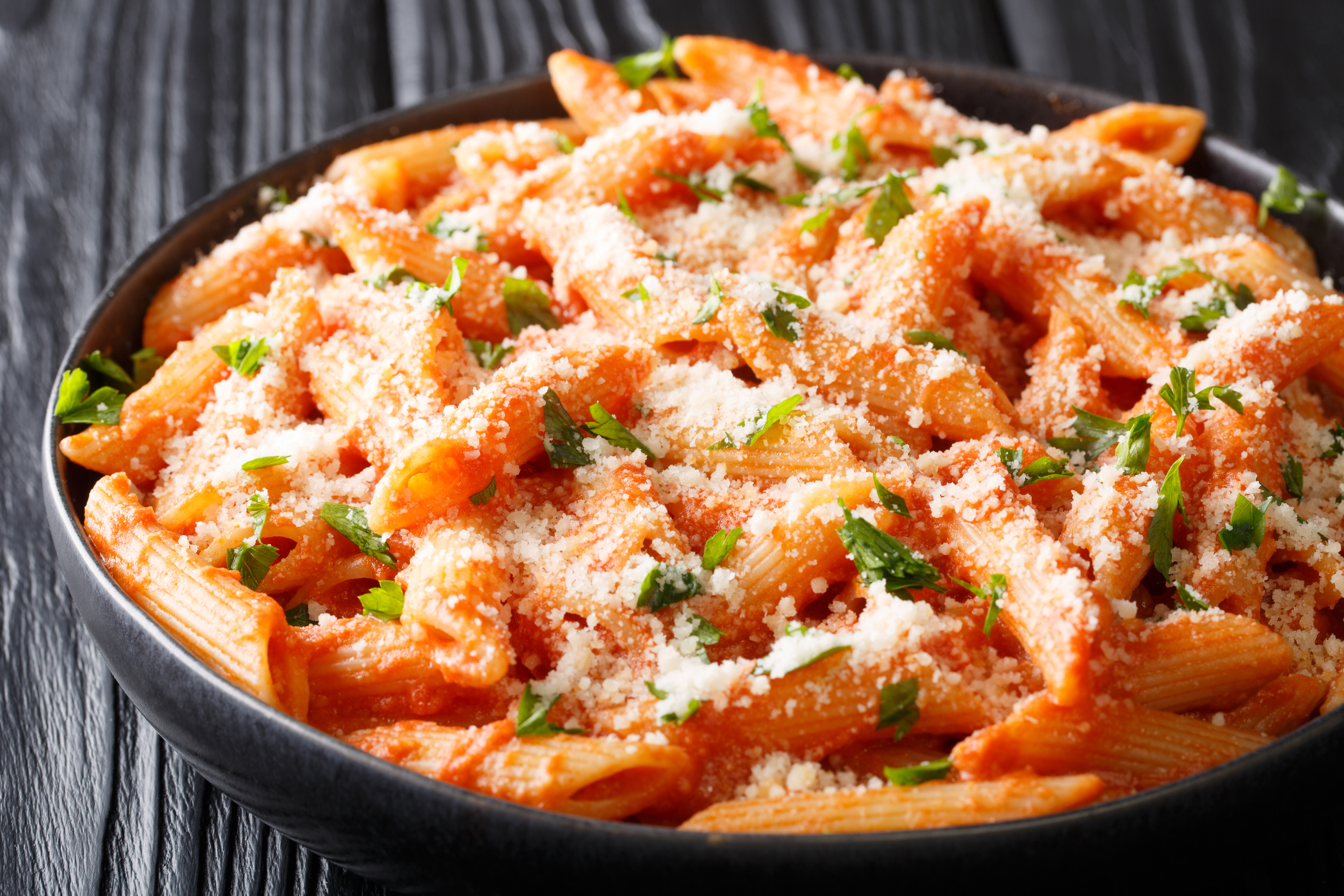 Paso a paso para preparar una pasta cremosa de tomate