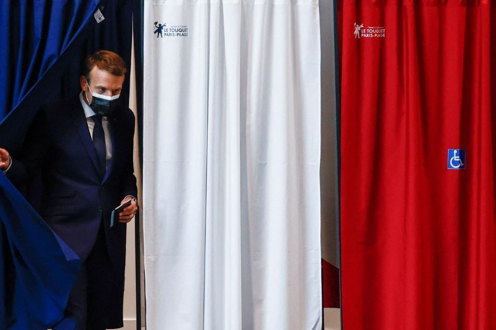Macron: “La estrategia del Gobierno es fastidiar a quienes no se han vacunado”