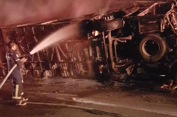 Bus que cayó en abismo en Bello, Antioquia, deja siete heridos