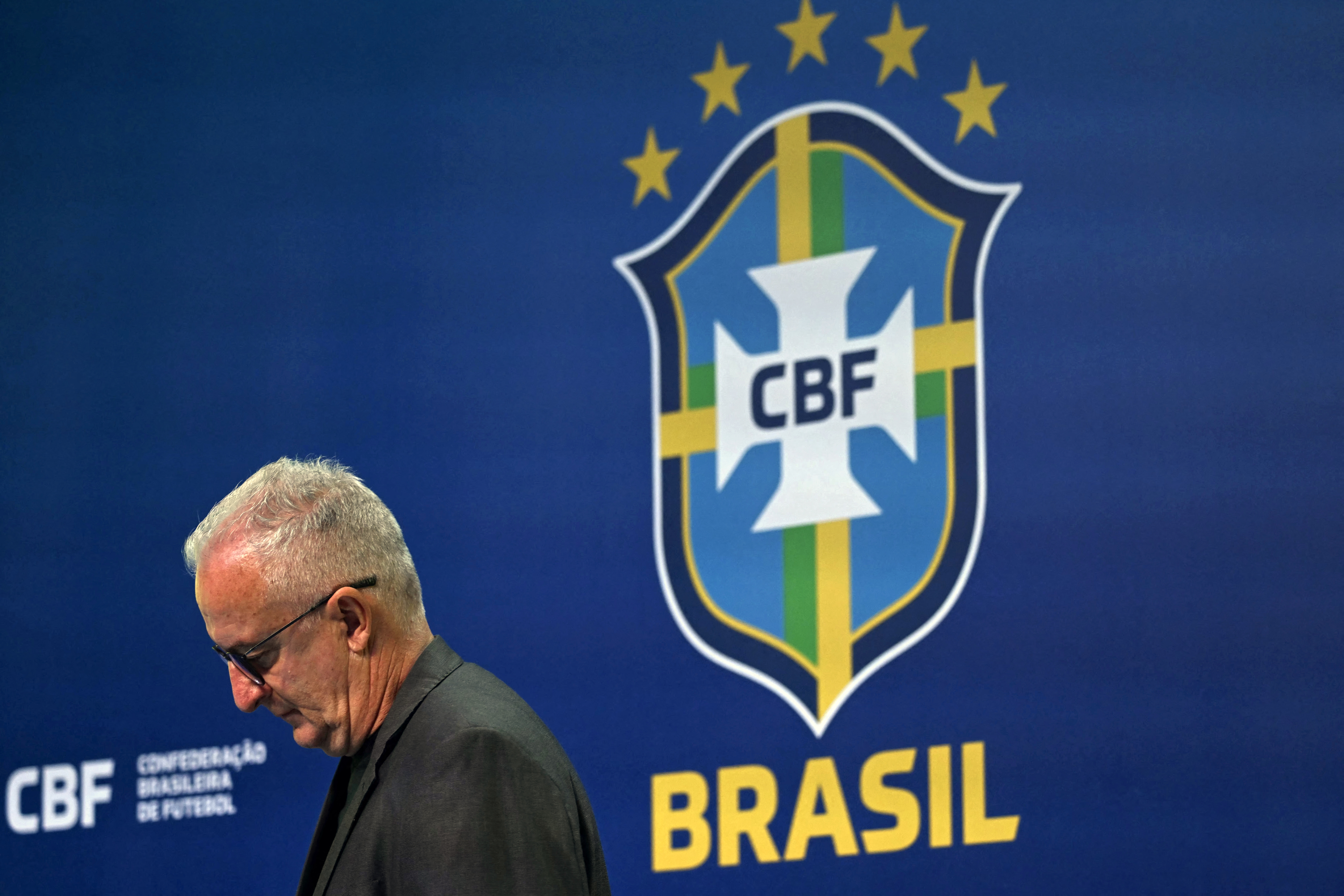 Dorival Júnior fue despedido tras el 1-4 ante Argentina: Brasil busca nuevo DT