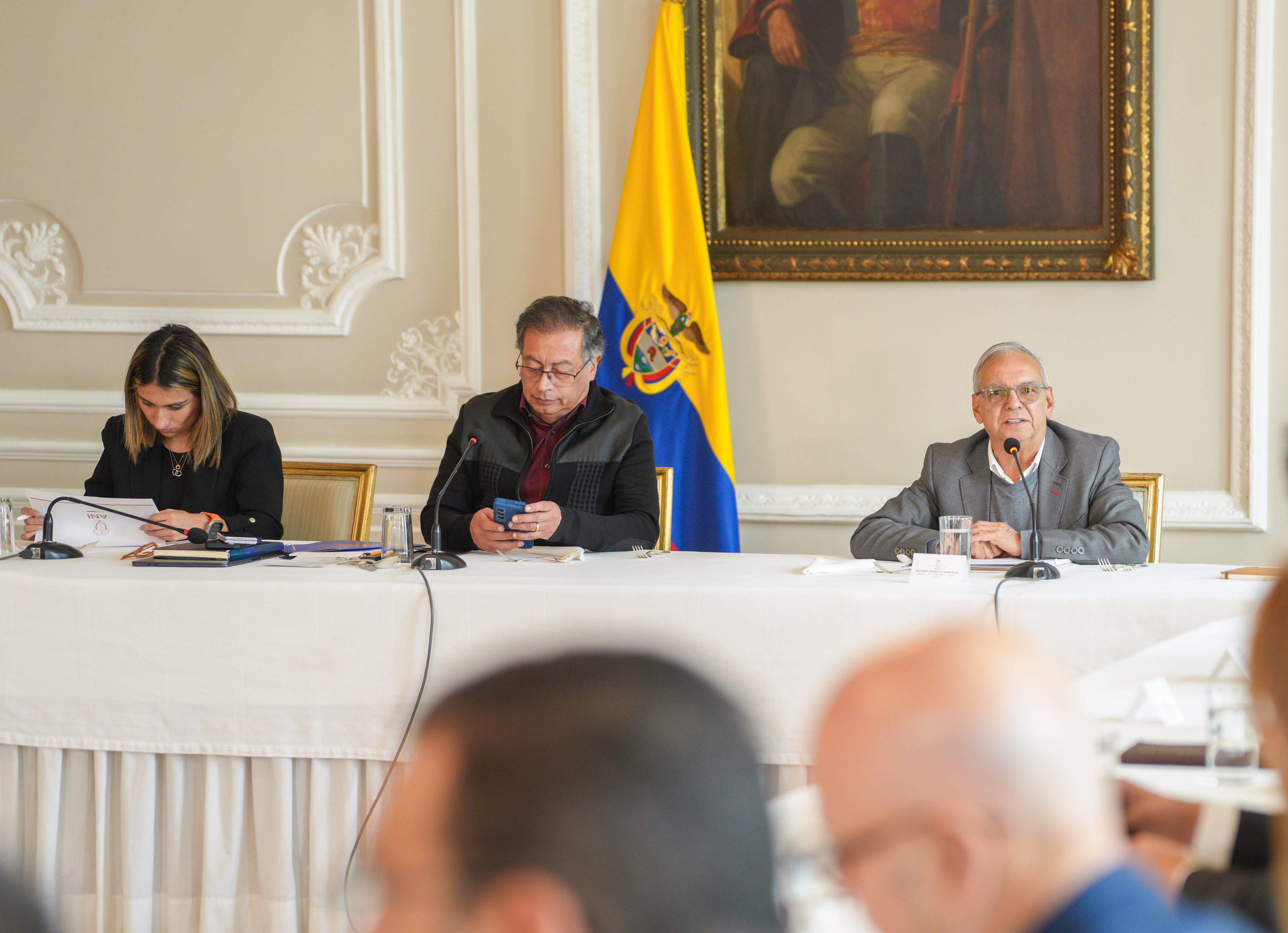 Petro no presentará proyecto de inversión forzosa tras acuerdo billonario con la banca