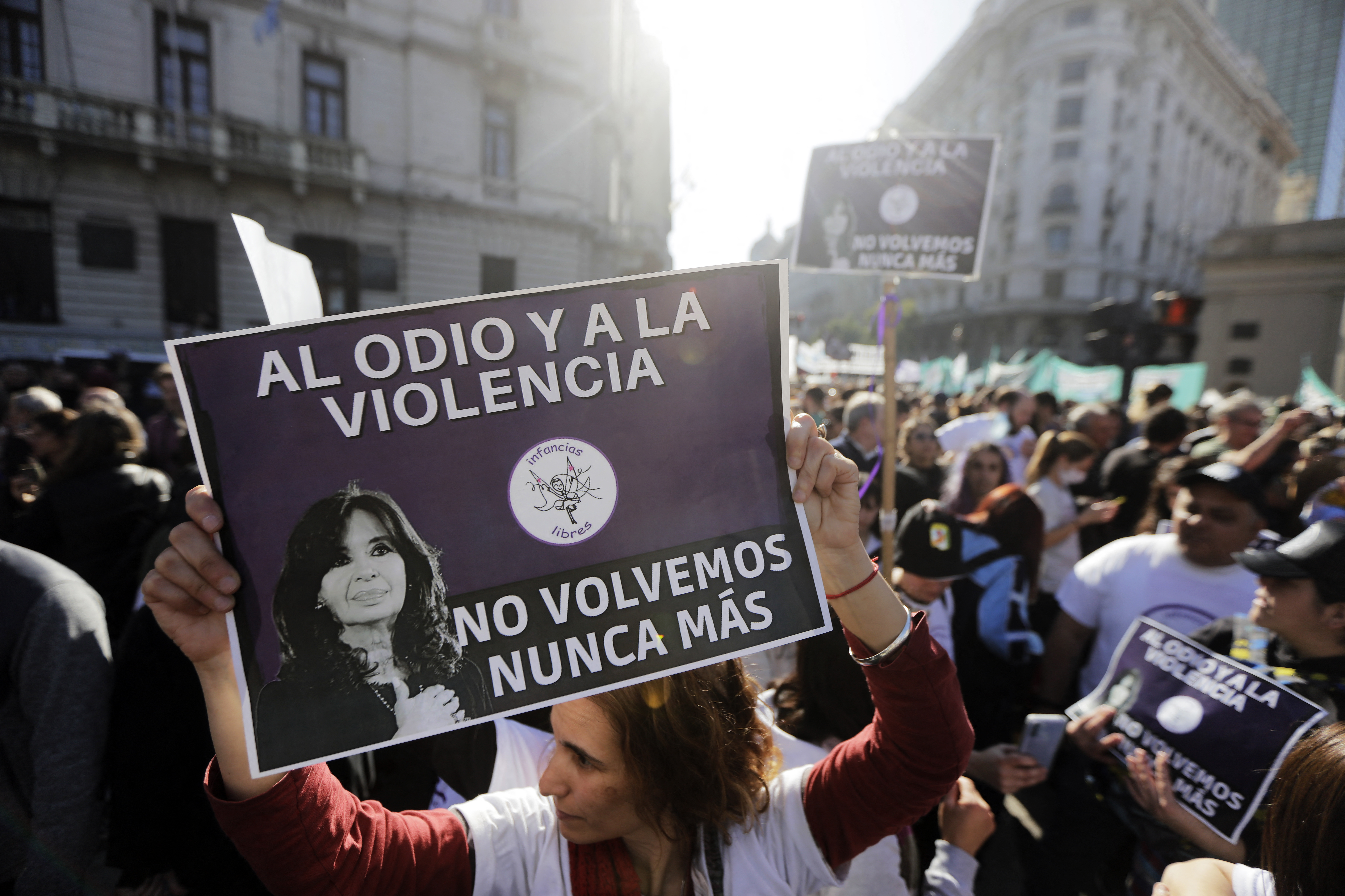 Argentina: protestas en rechazo al intento de magnicidio contra Cristina Fernández