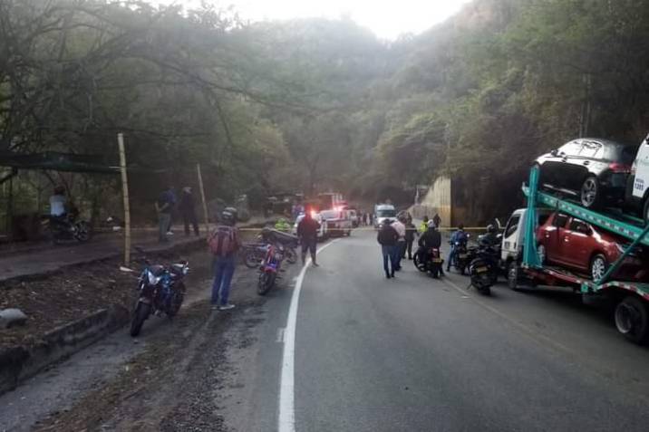 Explosión en San Gil (Santander) deja varios trabajadores de Invías heridos