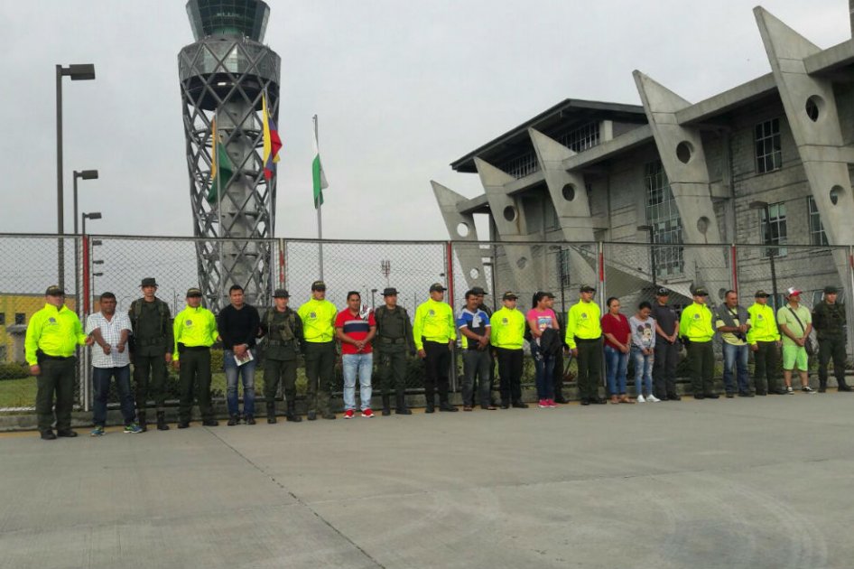 os doce capturados en Bogotá, a donde fueron trasladados para la legalización de su captura. / Foto: Cortesía Policía Carabineros