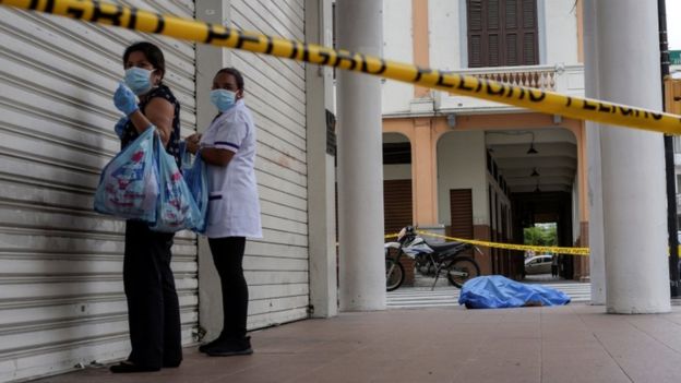 Muertos en las calles y contagios disparados, ¿Qué pasó en Guayaquil?