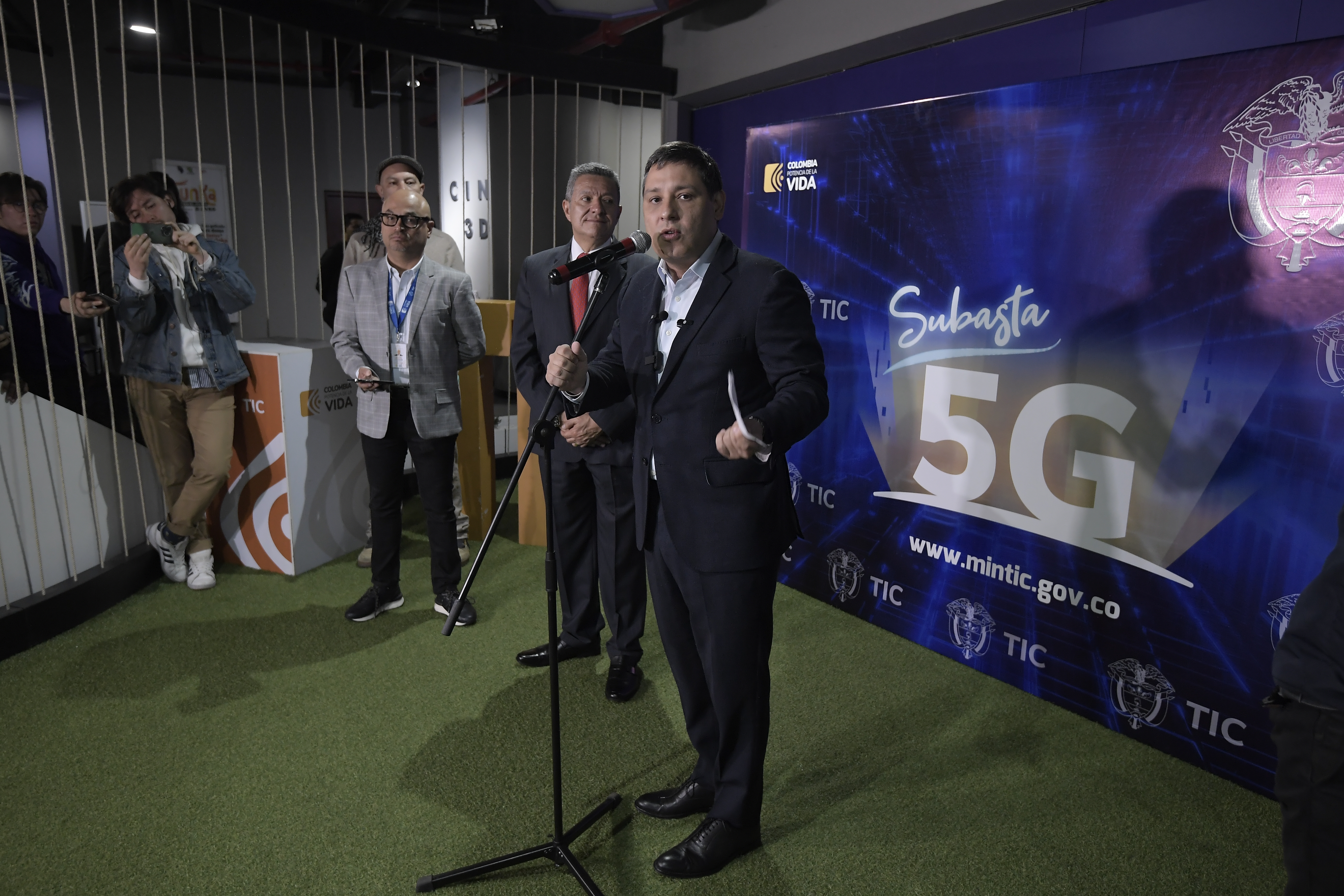Reflexiones sobre la subasta del 5G y la brecha digital