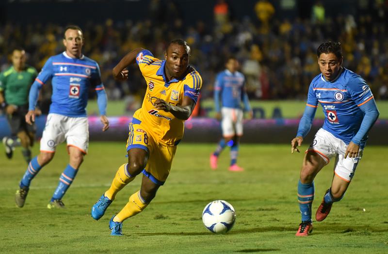 Ecuatoriano Guerrón, jugador más valioso de la Libertadores 2015