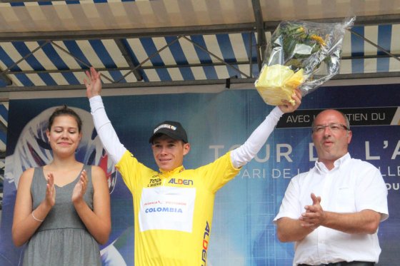 Miguel Ángel López se adjudicó el Tour de L’Avenir con un tiempo total de carrera de 23 horas, 54 minutos y 28 segundos. / Fedeciclismo