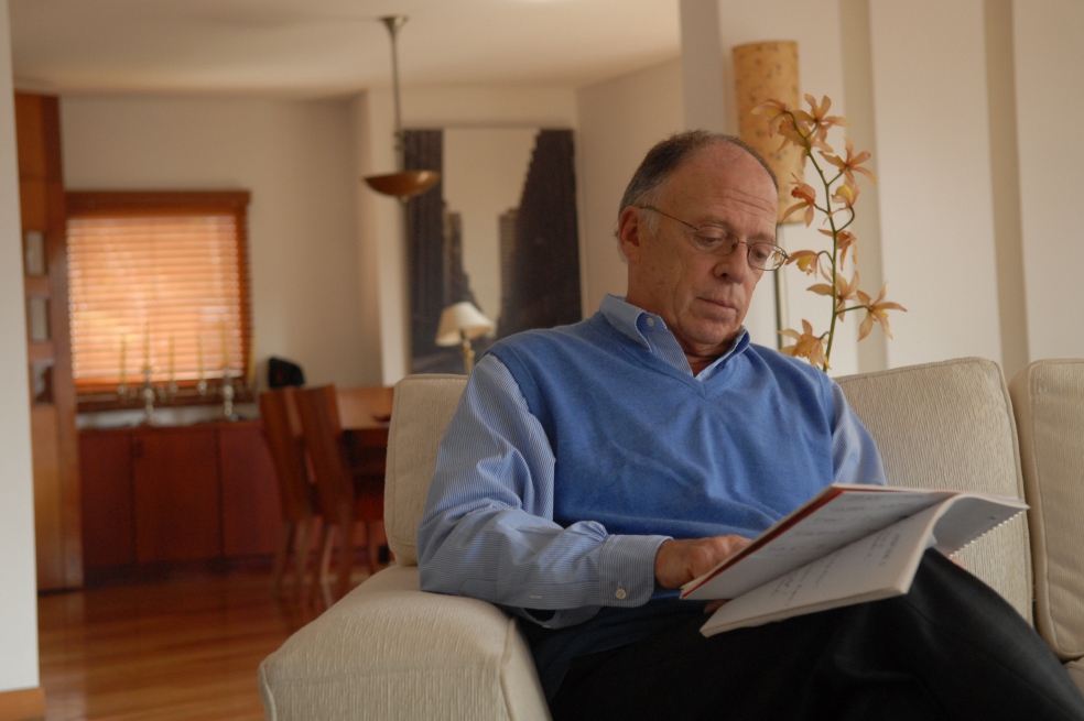 Enrique Santos Calderón tiene 72 años de edad y asesoró al gobierno de su hermano Juan Manuel para el proceso de paz con la guerrilla de las Farc. / El Espectador