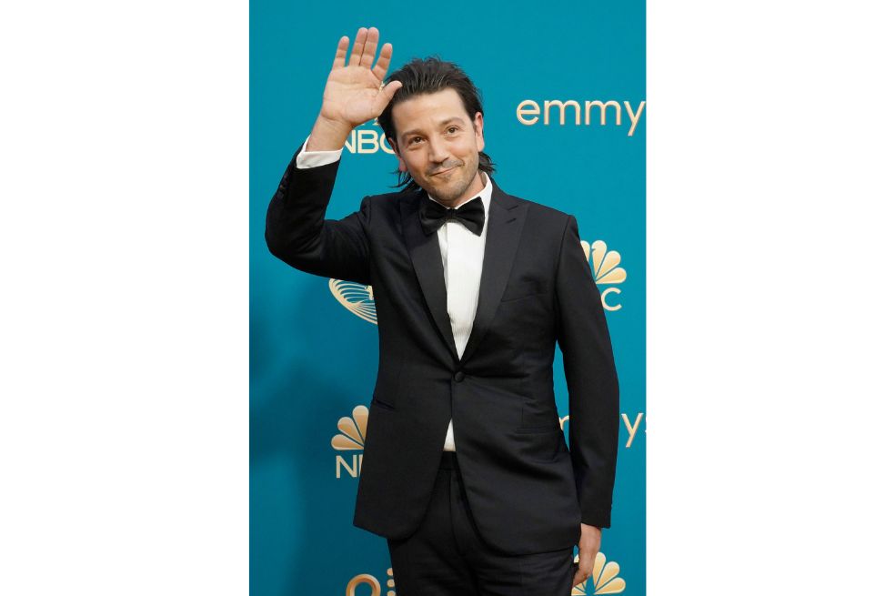 Las celebridades estadounidenses más importantes llegaron a la gala de los Premios Emmy y lucieron sus mejores prendas.