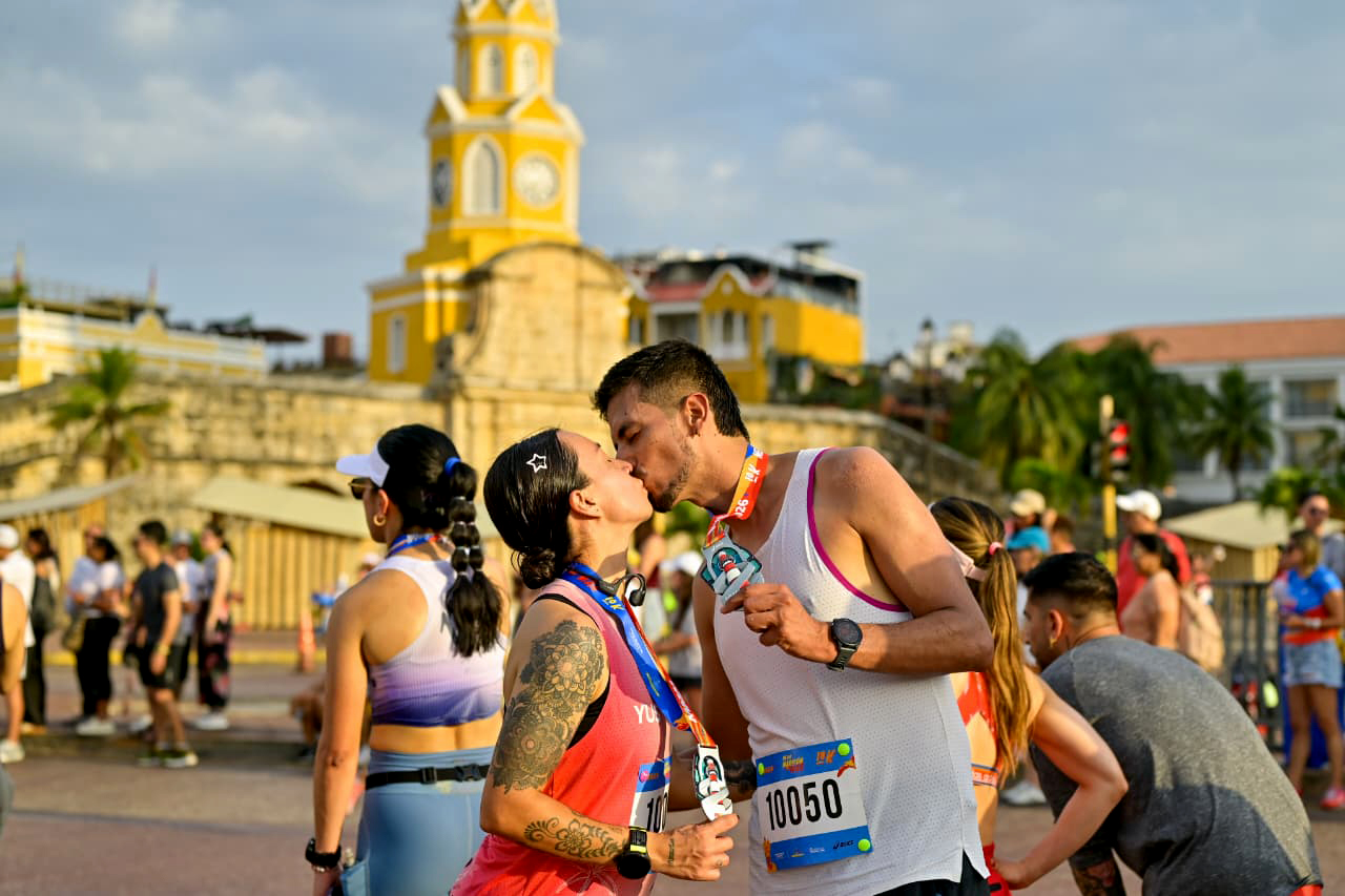 Correr sobre la historia: La Media Maratón del Mar redefine el concepto de ruta escénica
