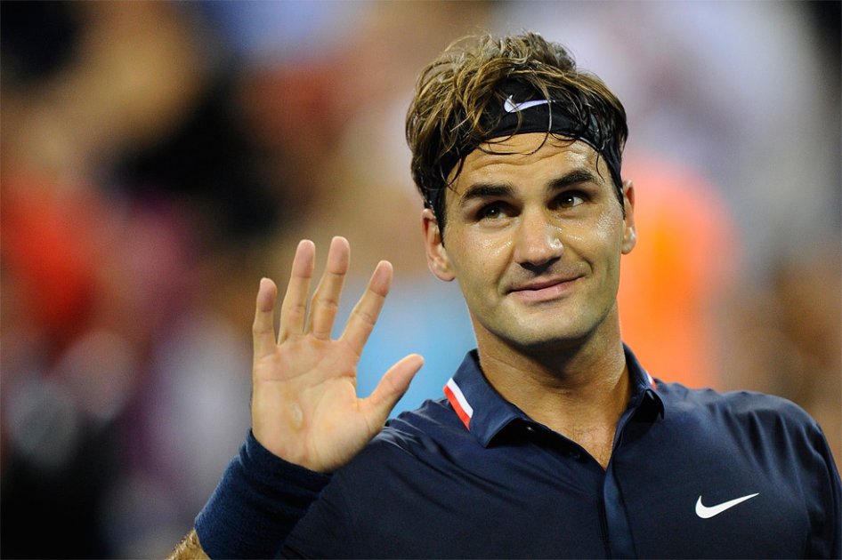 Federer debuta con victoria en su búsqueda del sexto título del US Open