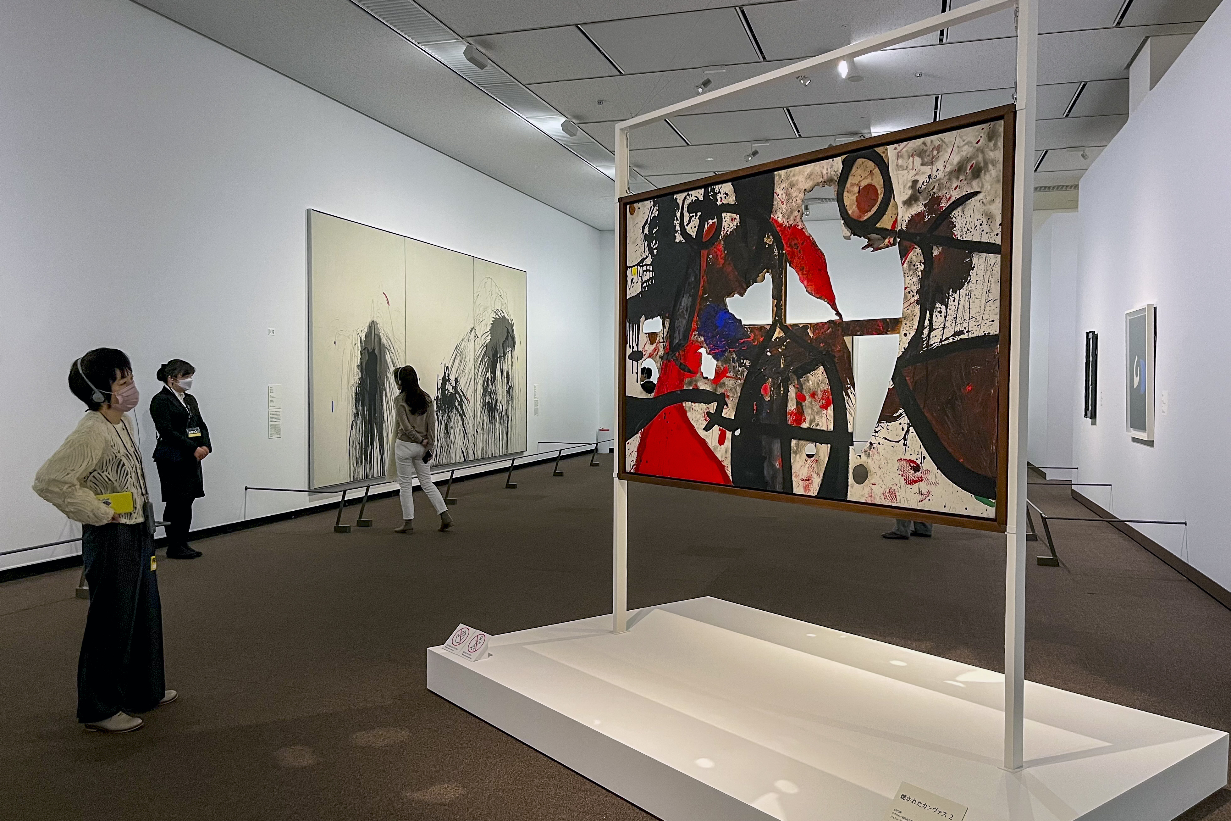Una exposición reúne en Tokio cien obras maestras de Miró
