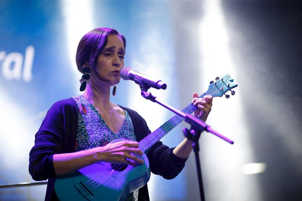 Julieta Venegas lanza «La Enamorada», trabajo basado en su obra de teatro