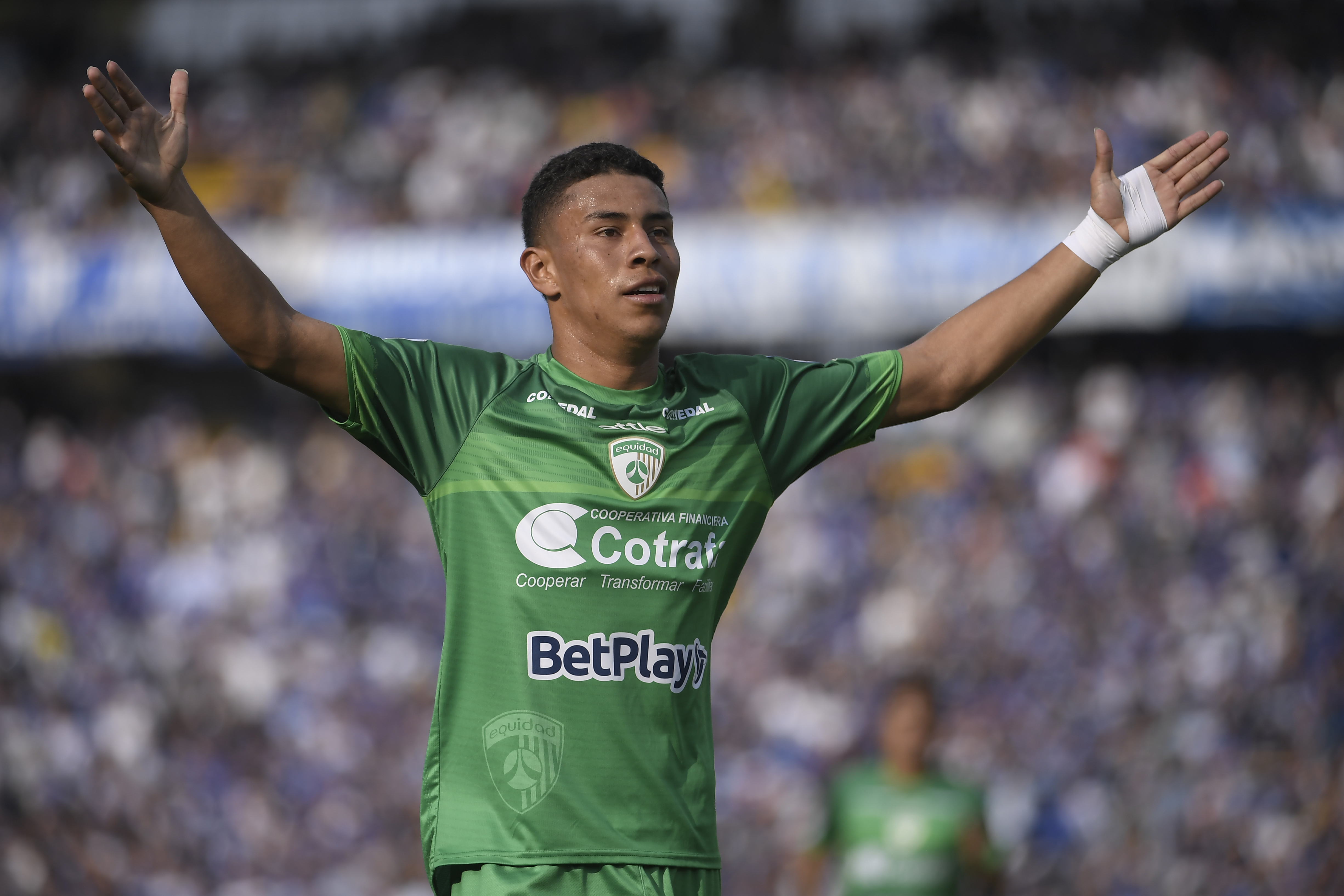 Johan Rojas es presentado como nuevo jugador del Monterrey de México