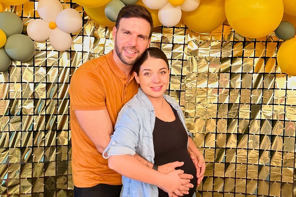 Álex Adames y Luz del Sol Neisa: “es una bendición criar a nuestros hijos en casa”