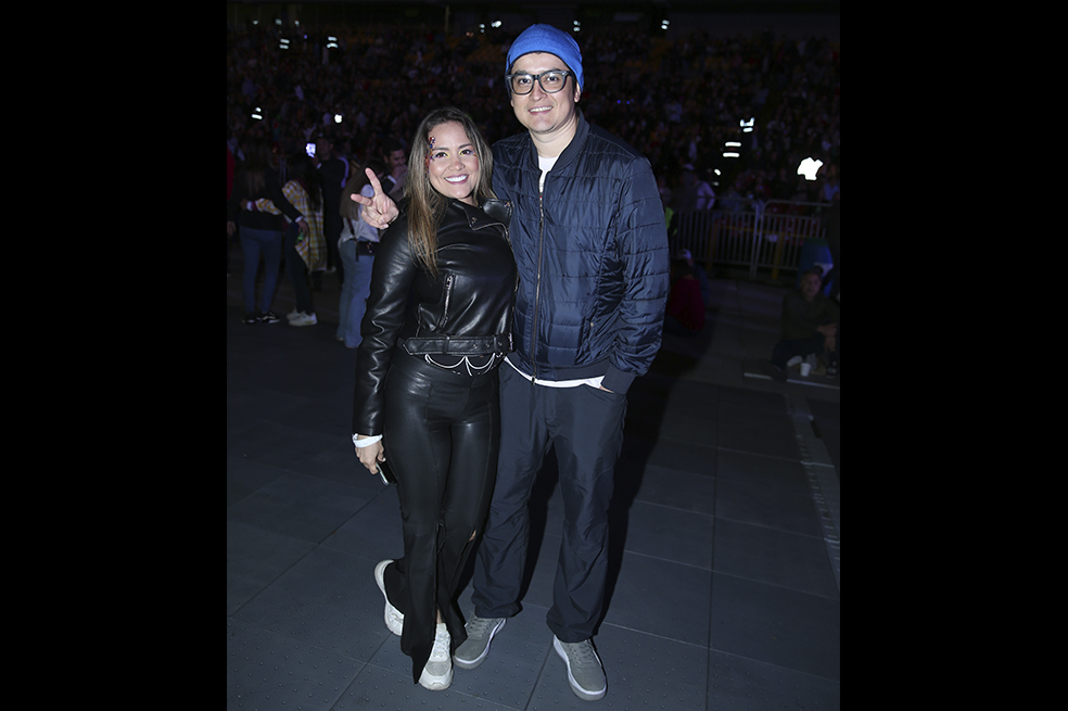 Laura Barreto, Alexander Bahamon Coldplay