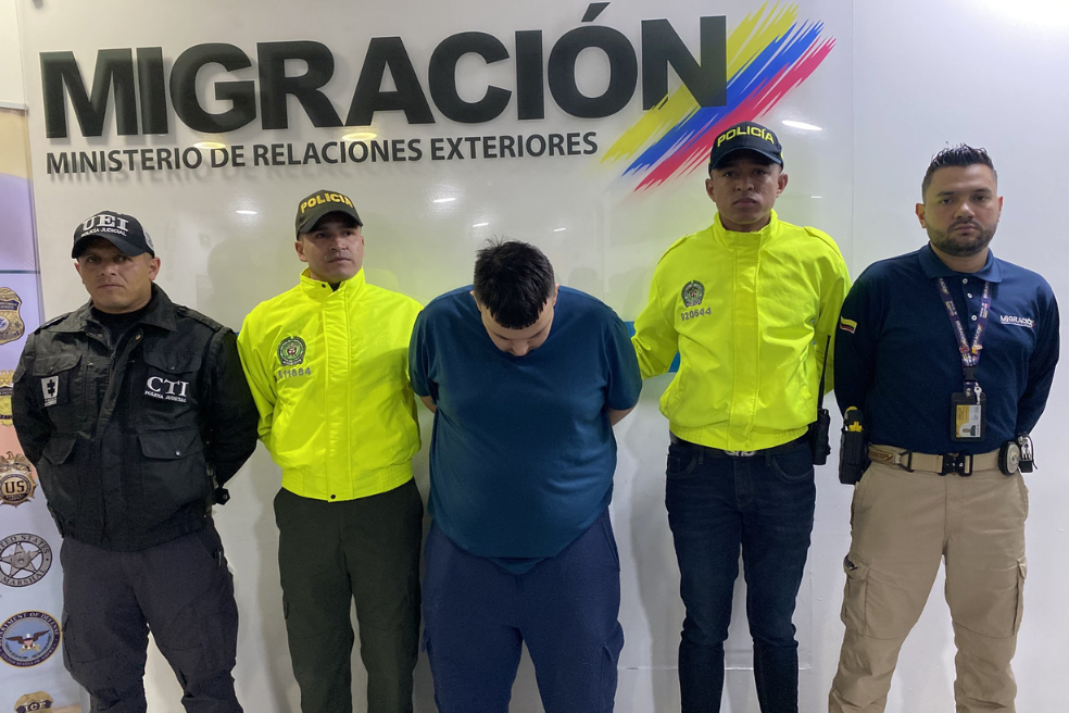Colombiano buscado por homicidio y secuestro fue deportado de EE. UU. y capturado