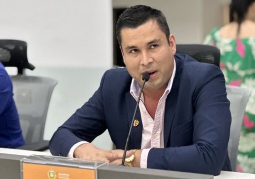 Por denuncia de presunta agresión sexual, renunció presidente de la Asamblea de Santander