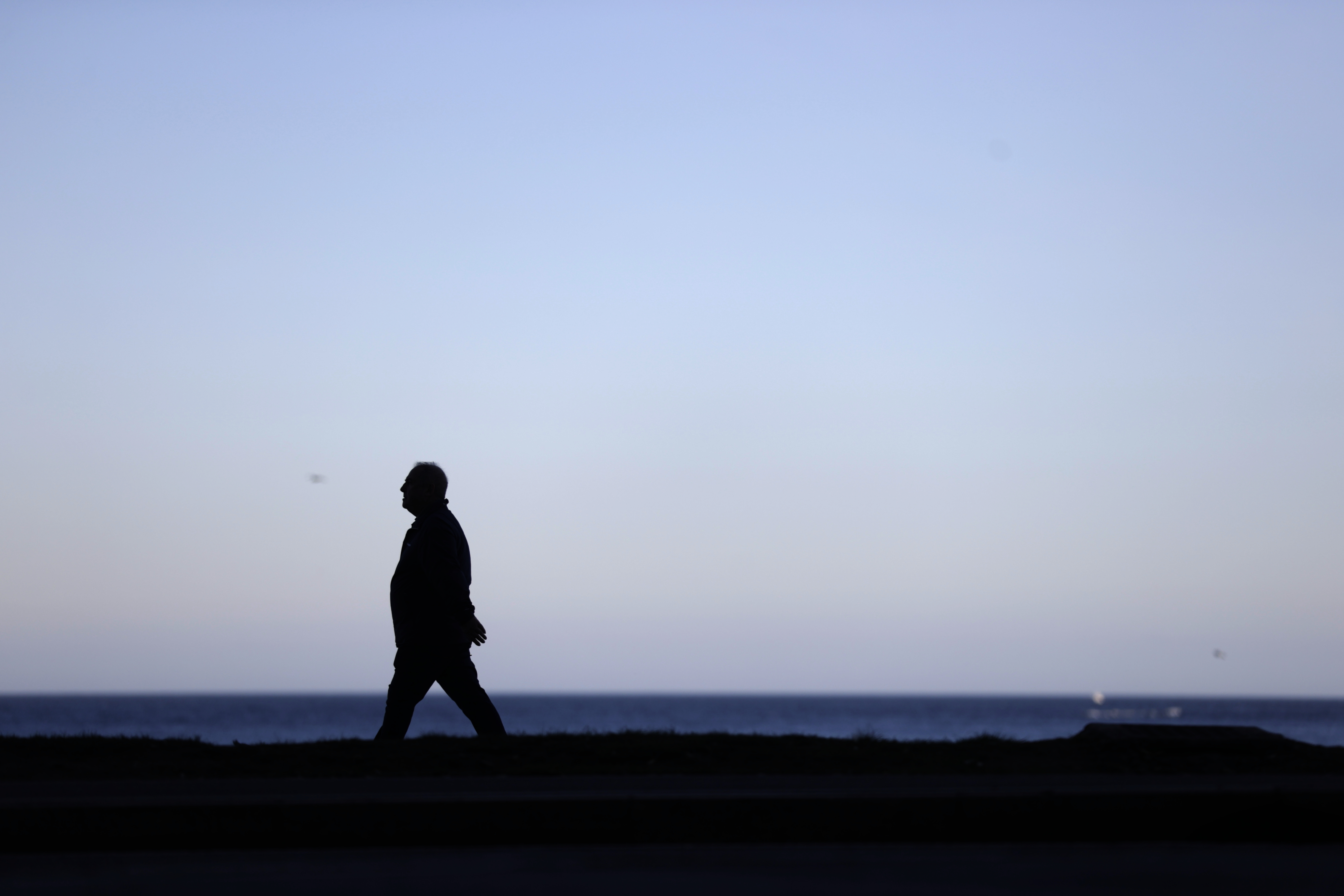 FOTODELDÍA A CORUÑA, 17/09/2024.- Cielos despejados en A Coruña este martes. La comunidad gallega seguirá este martes bajo influencia de las altas presiones, con el anticiclón centrado en Escandinavia, de modo que se espera tiempo seco y soleado. EFE/ Cabalar