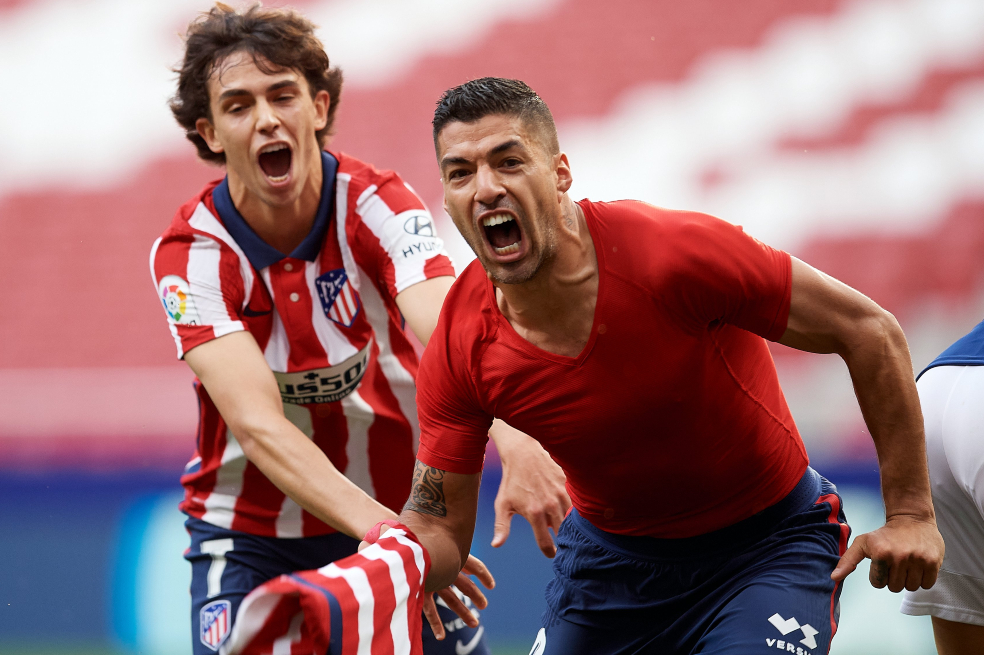 Agónico gol de Luis Suárez mantiene líder al Atlético de Madrid