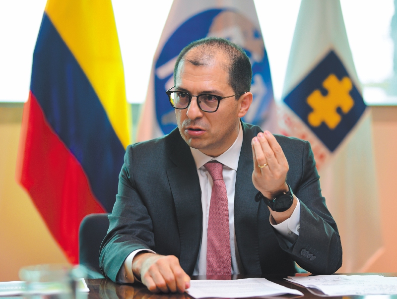 Los pendientes de Barbosa: caso Uribe, Odebrecht y financiación de campaña Petro