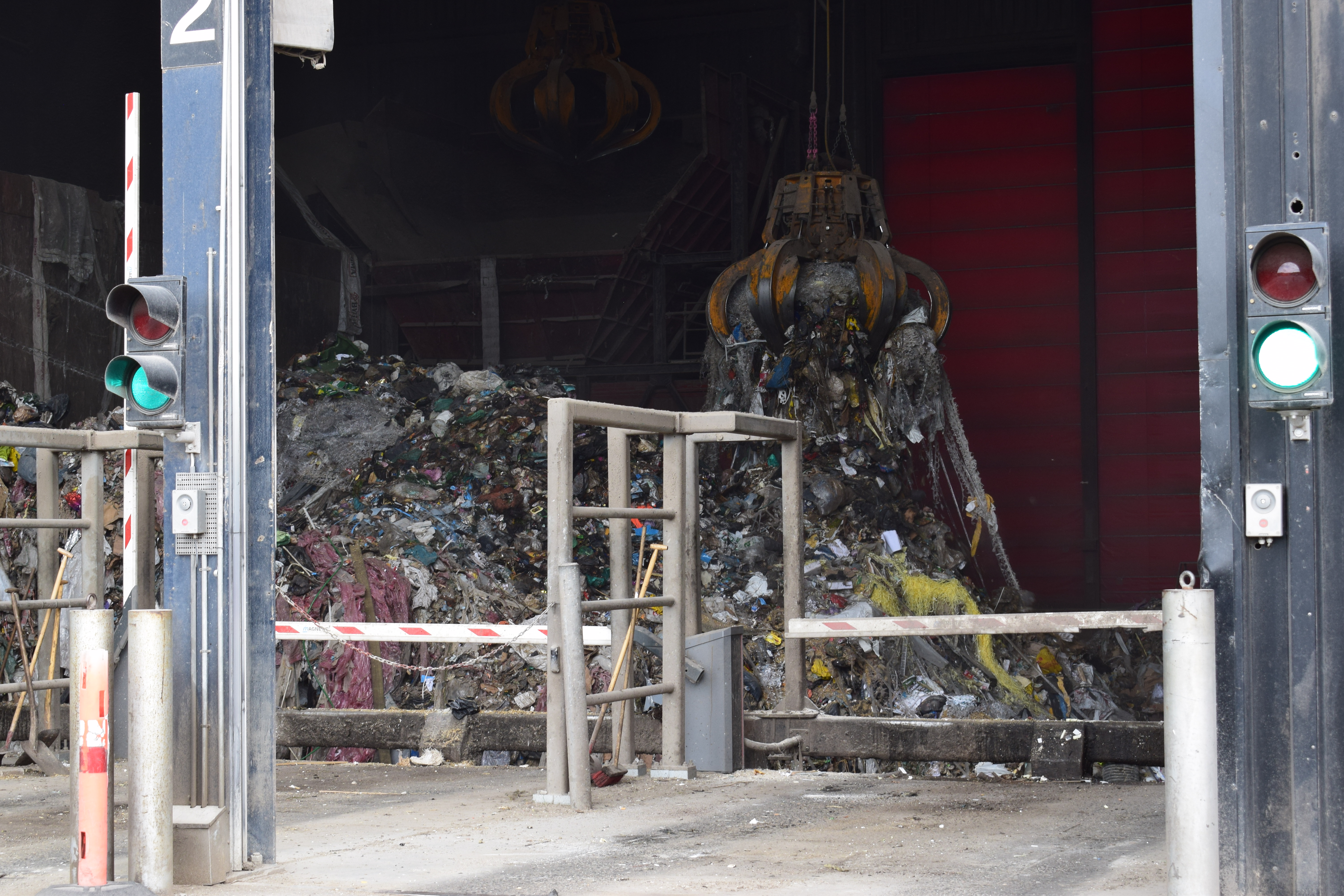 Kredsløb, que suministra calefacción urbana a 330.000 personas y recicla los desechos de 174.000 casas en el municipio de Aarhus, genera energía a partir de la basura.