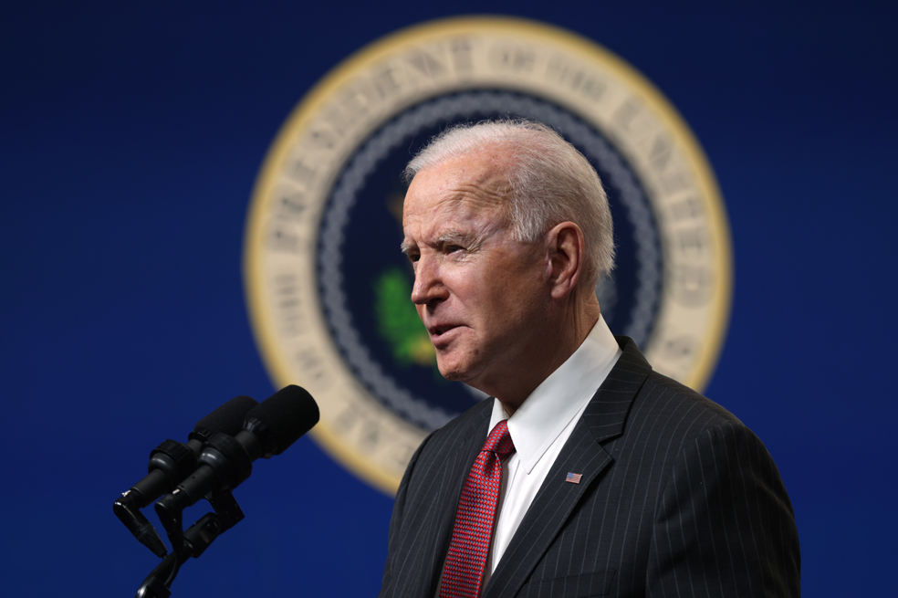 Biden comienza a desmantelar las políticas migratorias de Trump