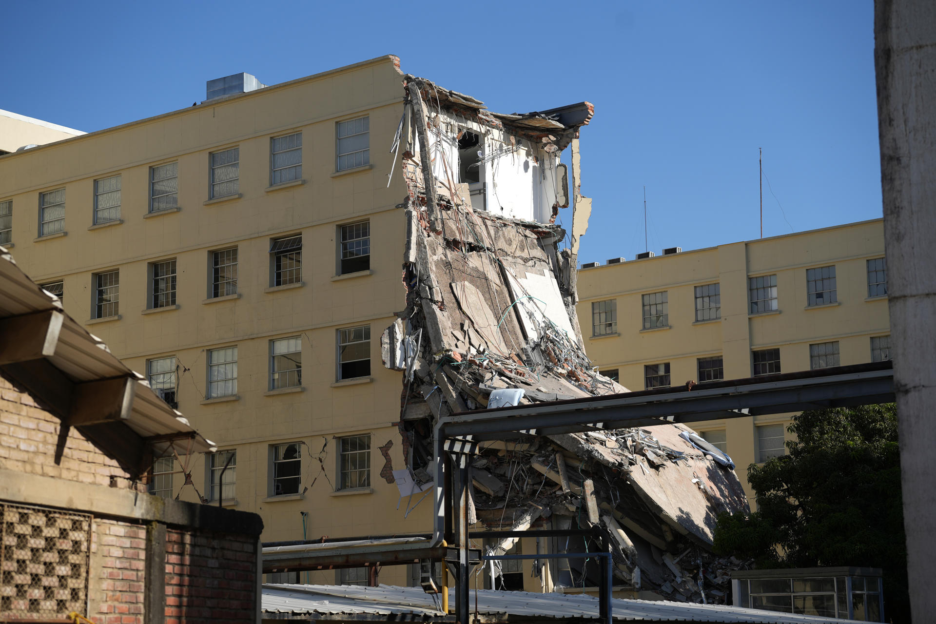 Hospitales del Valle enfrentan daños tras el terremoto: estos son los casos más graves