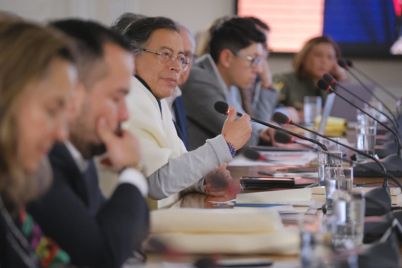Petro defendió “plazoletazo” con capos en Medellín y dijo que están “en rehabilitación”