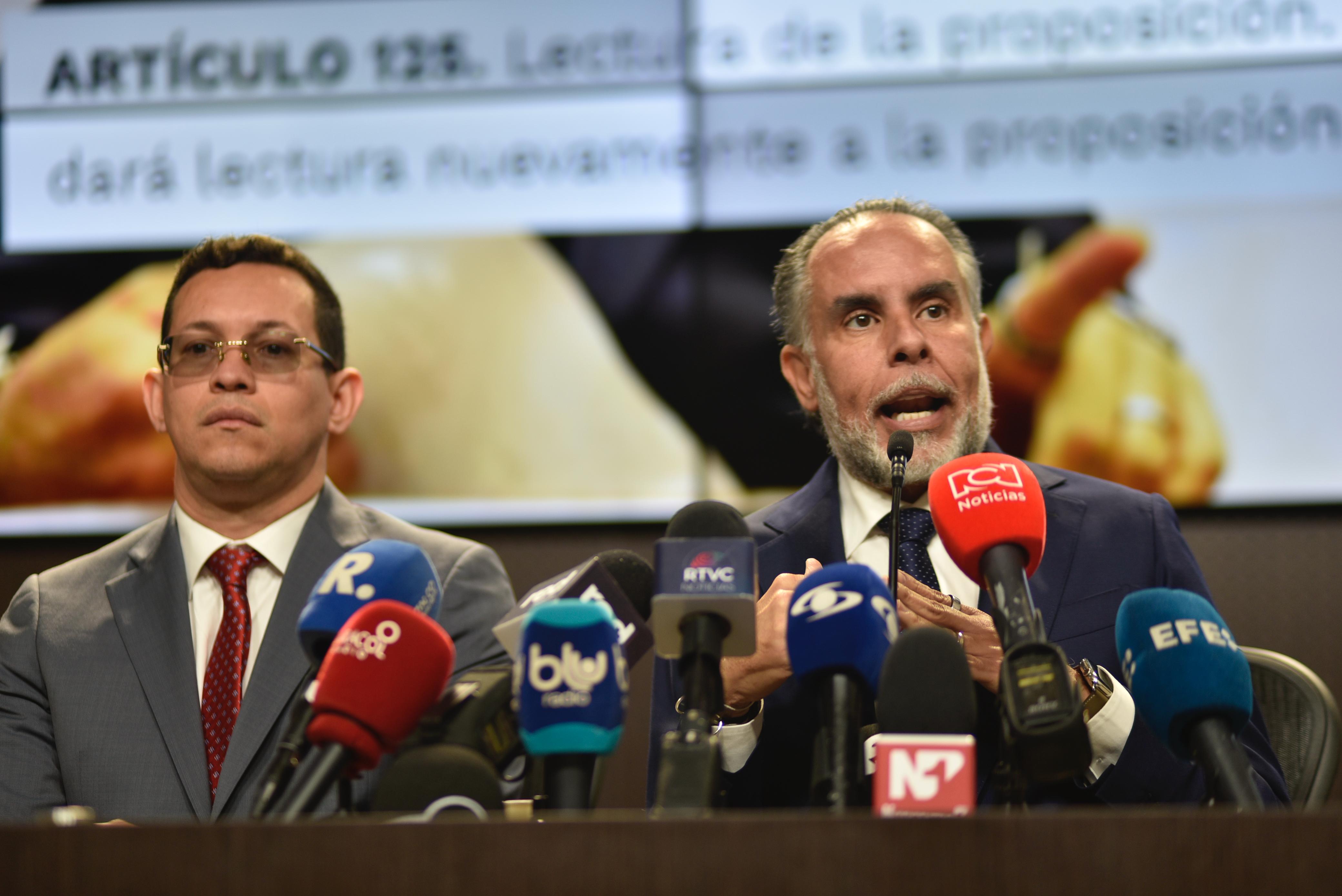 Viceministro del Interior, Jaime Berdugo, y ministro del Interior, Armando Benedetti.