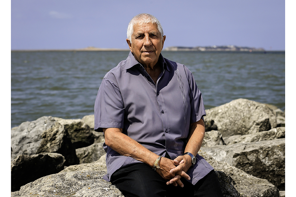«Me volvía loco», dice británico de 72 años sobre terapia para revertir homosexualidad