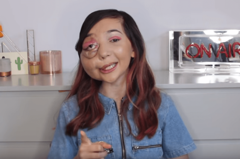 Nikki Lilly, la youtuber inglesa que invita a reflexionar a los jóvenes