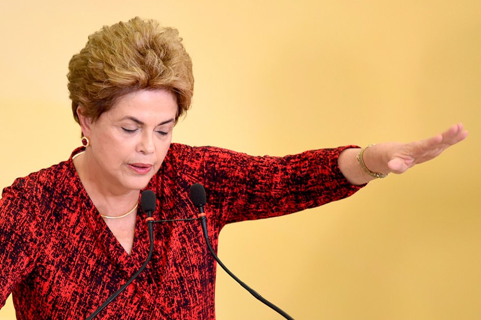 Titular del Senado de Brasil ordena seguir proceso de impeachment contra Rousseff