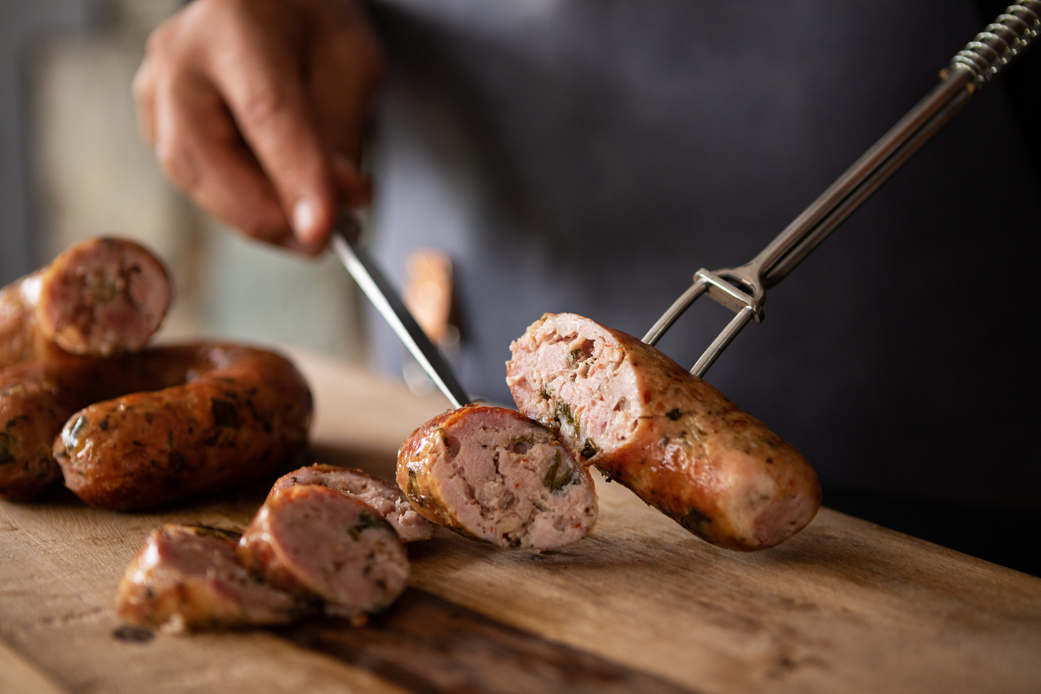 Con la receta de la abuela: así se cocinan unos sabrosos chorizos caseros