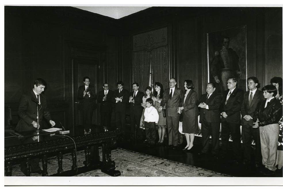 El 17 de febrero de 1992 el presidente César Gaviria posesionó a los primeros magistrados de la Corte Constitucional.  / Archivo General de la Nación