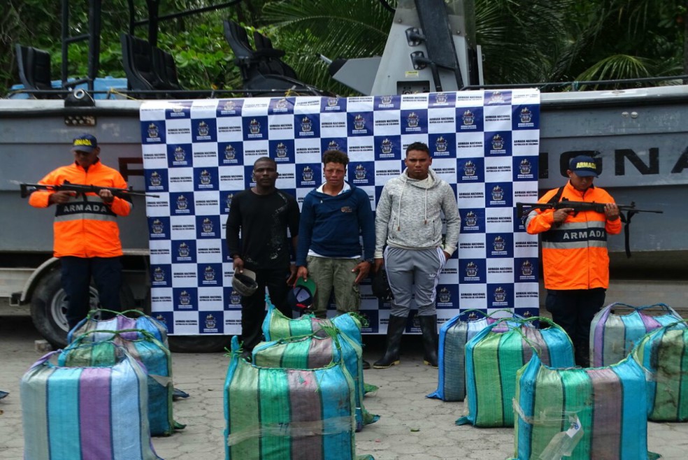 Encuentran semisumergible con más de media tonelada de cocaína en Tumaco