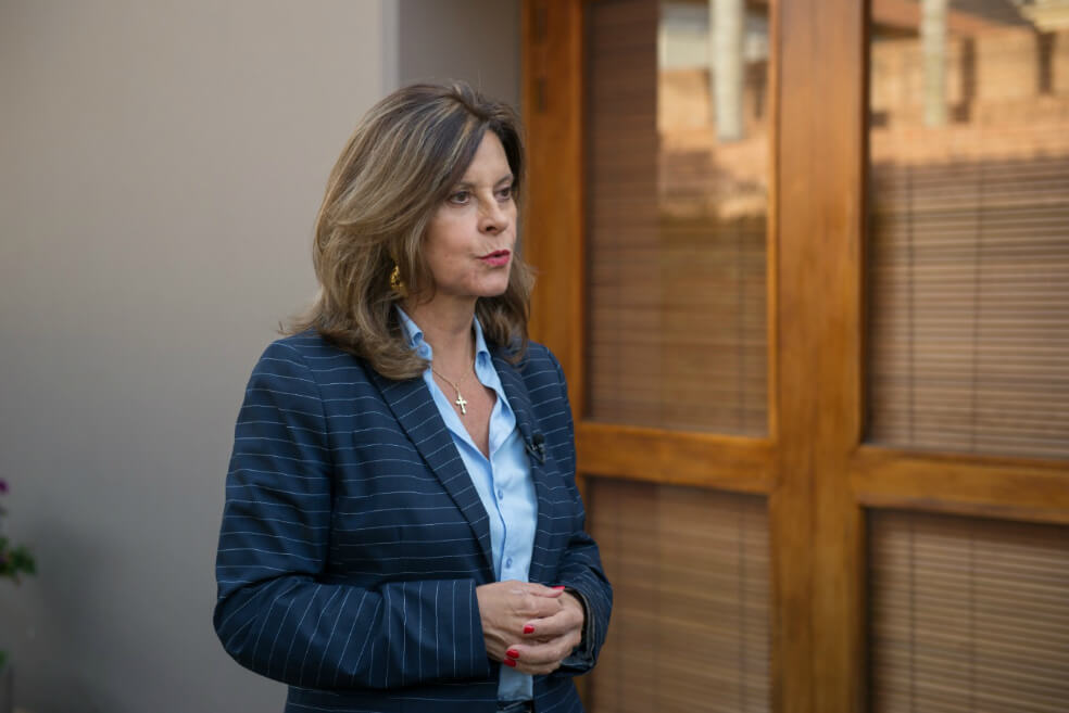 “Respetamos las decisiones de cada país”: Gobierno sobre visas gringas