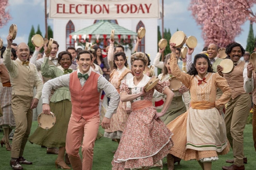 Llega a Apple TV+ la comedia musical “Schmigadoon!”