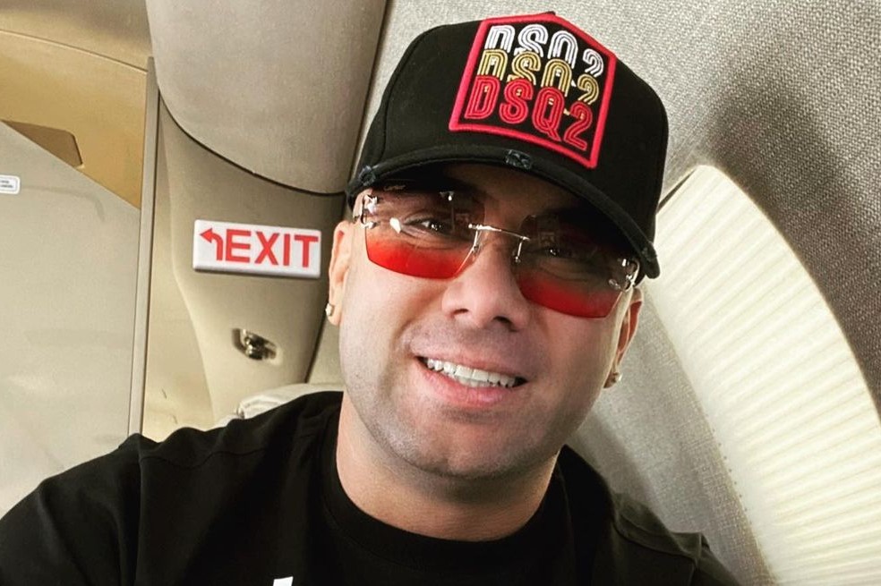 El reguetonero Wisin y su esposa Yomaira Ortiz, revelaron que están esperando su cuarto hijo