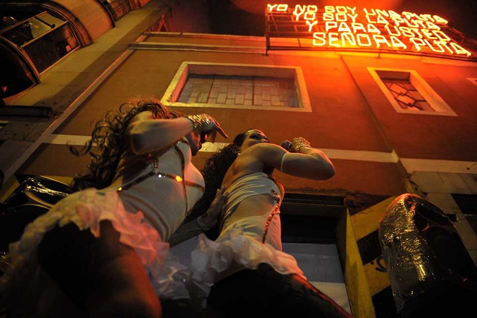 Las mujeres trans siguen siendo las más vulneradas y violentadas y han protestado en actividades como las que organiza Caldodecultivo en Santa Fe. / Gustavo Torrijos - El Espectador