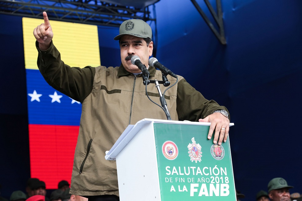 Maduro ordenó reforzar militarmente la frontera con Colombia