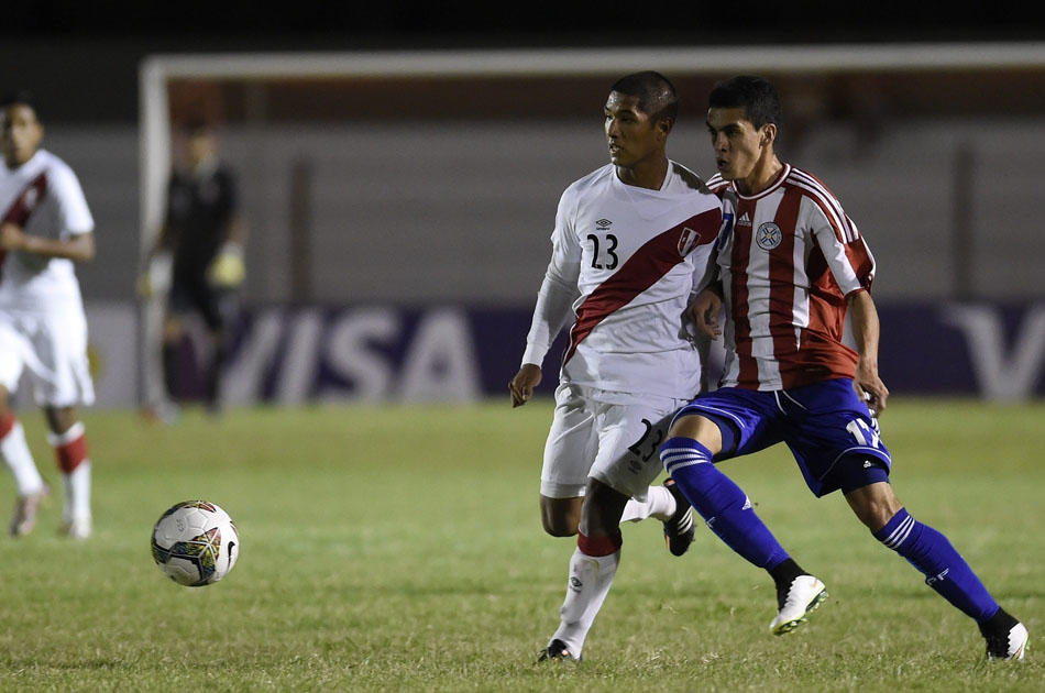 Paraguay y Perú empatan 1-1 y se meten en el hexagonal