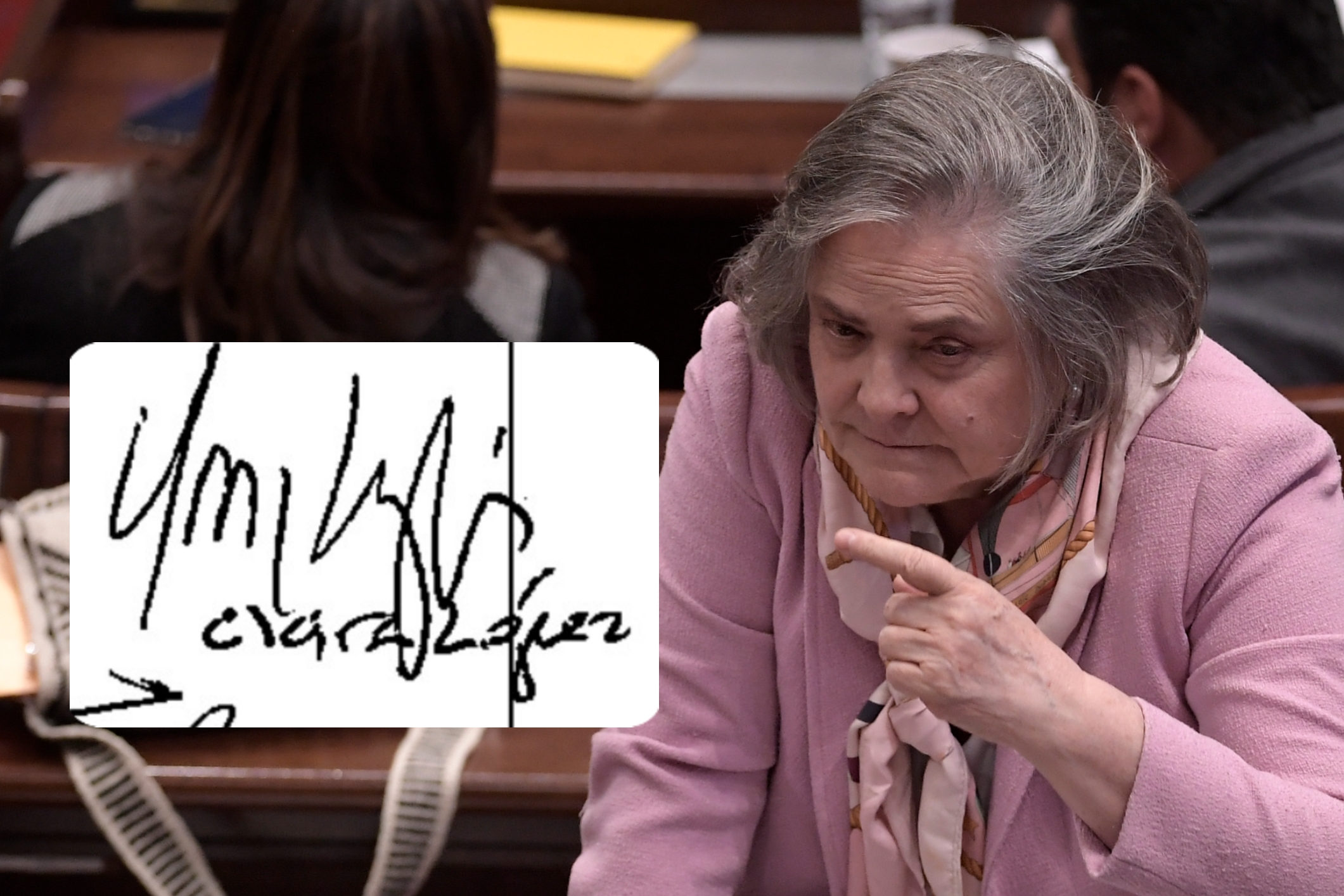 Luego de críticas, Clara López quitó su firma de proyecto antiaborto del uribismo