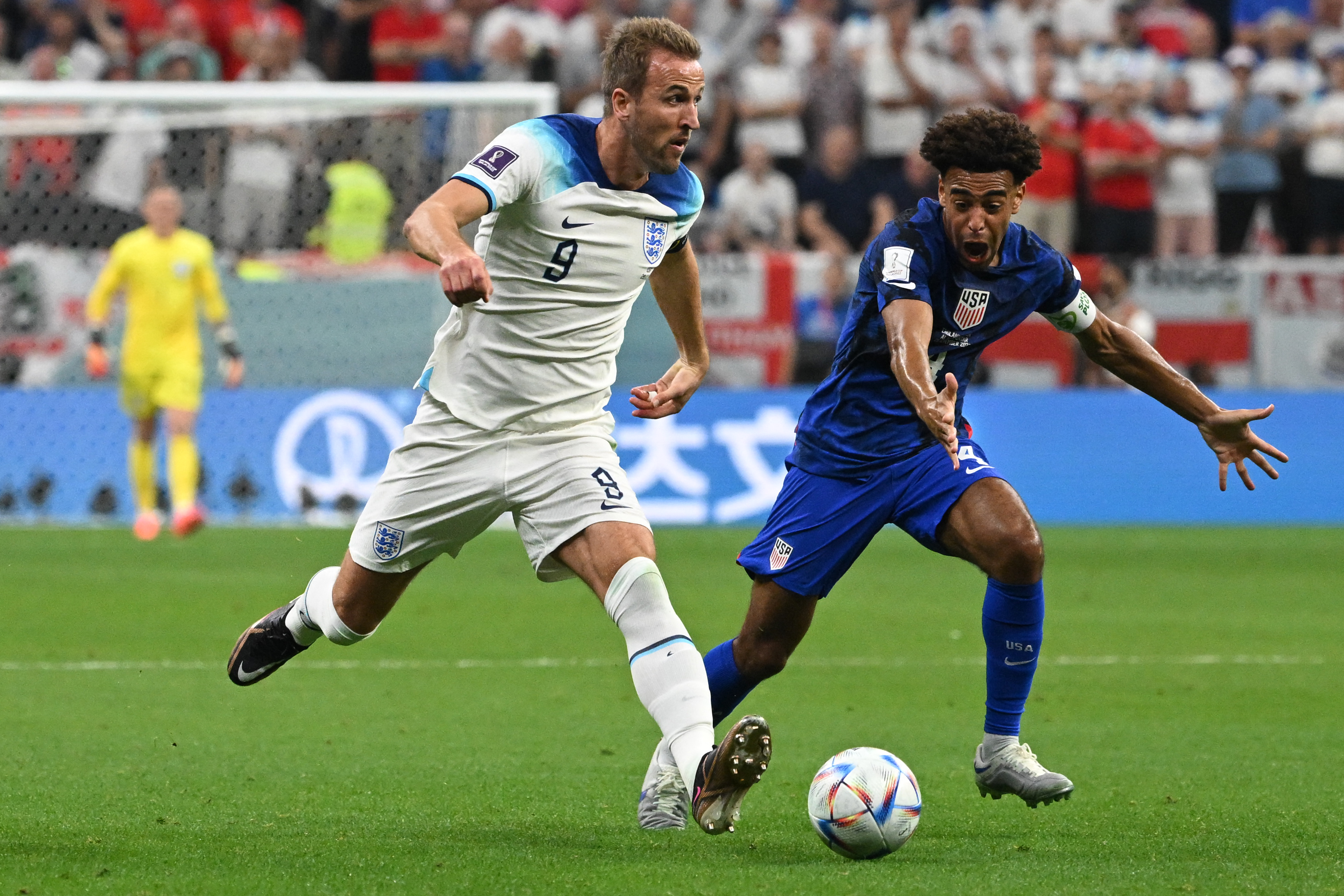 Inglaterra y EE.UU. empataron y  su clasificación quedó para la última fecha