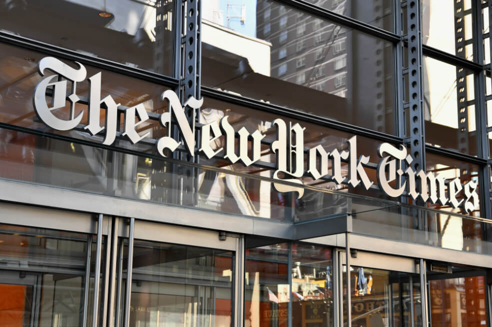 The New York Times recibe críticas por revelar detalles sobre denunciante del “Ucraniagate”