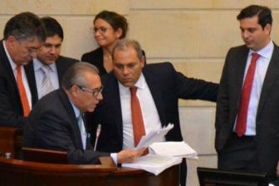 Debate en el Senado del Plan Nacional de Desarrollo.