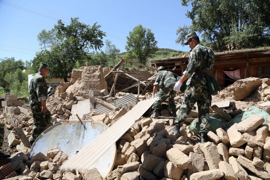 Imagen de una casa en ruinas tras uno de los terremotos que azotó a China./ AFP