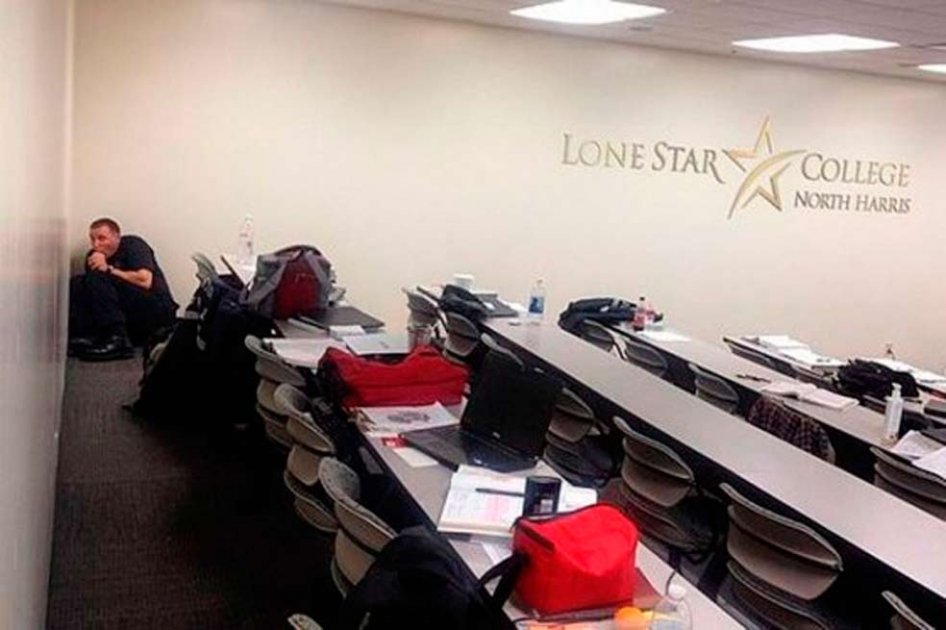 Apuñalan a unas 14 personas en universidad cercana a Houston