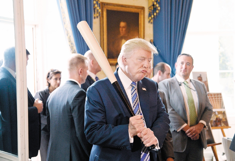 Congresistas de EE. UU. cambian el debate por el bate: juegan béisbol esta noche
